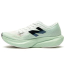 Tênis New Balance Fuelcell Rebel V4 - VERDE CLARO